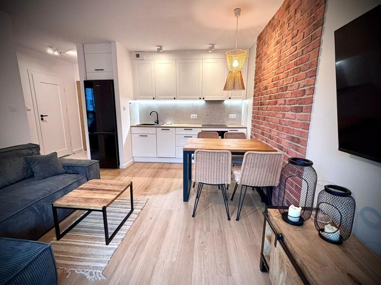Apartment White Glove Deluxe Kopernik