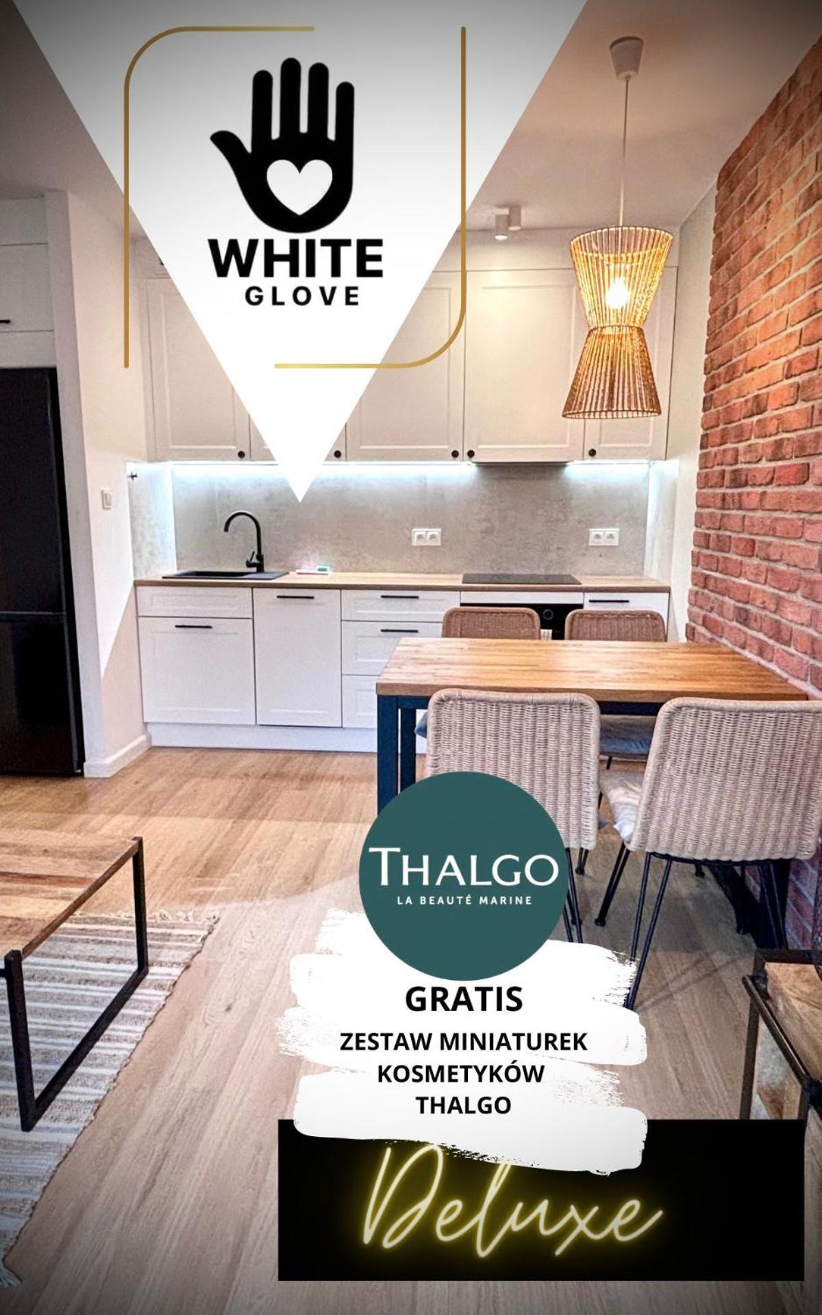White Glove Deluxe Kopernik Apartment *